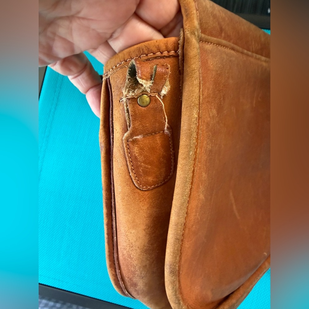 Vintage Coach Saddlery Leather Crossbody Bag - Picture 5 of 12